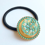 三日月に桔梗🌙ミントブルー／チェコガラスボタンのヘアゴム32mm