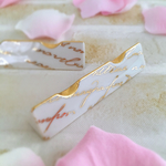 2個セット＊サンカク箸置き ホワイト ゴールド英字 リッチなティータイム・ディナータイムに♡三角トライアングル 