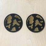 WOOD CIRCLE PLATE LEOPARD CHARM