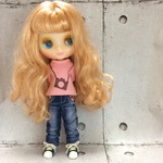 ネイビーブルーデニムパンツ＆ピンクのカメラＴシャツセット