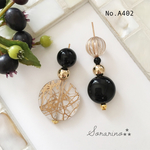 No.A402 ❤︎ Gold × Black ♛︎	大人のアシンメトリーピアス / イヤリング