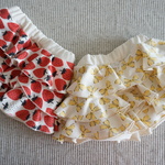 c様オーダー品＊ふりふりかぼちゃパンツ2枚セット　リボン＆いちご　　サイズ90　女の子♡