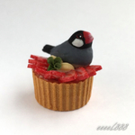 ミニチュア　文鳥　スライスいちごタルト
