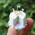 ユニコーンのレインボーケーキ。