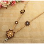 レザーネックストラップ★ブラウンデイジー　金具変更可能