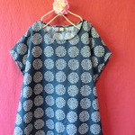 ◆夏物セール◆◆北欧　小花ブーケ　ワンピース　藍色