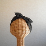 ［sale!］リボンのヘアバンド　黒に白のボーダー［残り1つ］
