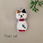  猫こけしのブローチ【三毛猫】