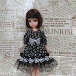 復刻版初代リカちゃん人形サイズワンピース　黒花柄