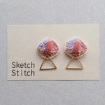 old rose×triangle刺繍ピアス