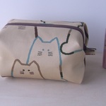 【再販】ねこのキャラメルポーチ　ホッコリ