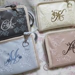 数量限定☆!!(各色１０個)　オーダーイニシャル ポシェット財布　(カラー４種類)