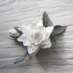 くちなしの花のコサージュ
