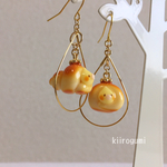 空飛ぶ仲良しピヨコロネのピアス