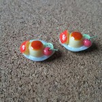 プリンアラモードの ピアス