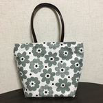 期間限定SALE☆モノクロ 花柄 トートバッグ  グレー