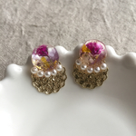 かすみ草パール～パーティー(樹脂ピアス)