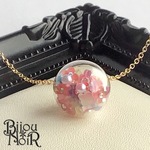 紫陽花のガラスドームネックレス【赤系】