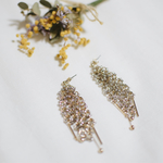 揺れるゴージャス大人のビーズピアス（シルバー）