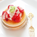 再再販☆いちごとホイップパンケーキのデコミラー♪