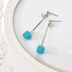 Swarovski ターコイズキューブピアス