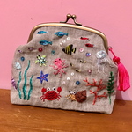 海の刺繍がま口ポーチ☆【ピンク】