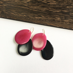 【Tagua chip】タグアチップのピアス【パッションピンク】