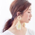 ラタンのタッセルピアス/イヤリング