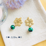 透かしフラワーとホタルのピアス（緑）