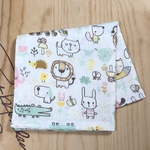 (刺しゅう名入れ可 ) ガーゼハンカチ　 動物いっぱい