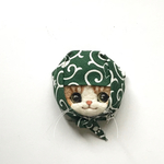 泥棒猫さんブローチ