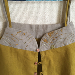 実（麻生地と手刺繍のキャミベスト）