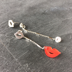 Lip【ステンレス製ピアス】赤