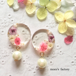 レジン★かすみ草×パールのクリアなピアス/イヤリング