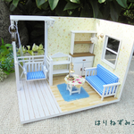 ブランコのある部屋simple ver.★LEDと電池付き、固定家具付き、小物なしのシンプルバージョン（1/24・ドールハウス・ミニチュア・ジオラマ・インテリア・ルームライト・置物）