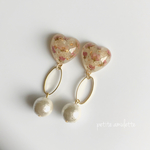 28 アリッサムとかすみ草 ヴィンテージピンク イヤリング ピアス