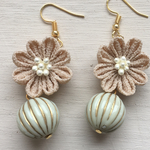 つまみ細工＊レトロなピアス＊beige