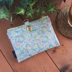 リバティ　ベッツィ・アン黄色い　小銭が入る 　IDカードホルダー　1116