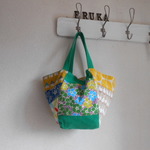 ♪肩掛けマルシェbag♪北欧風　パッチ 緑　アヒル　花
