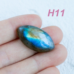 H11. マダガスカル産ラブラドライトルース フラッシュイエローブルー