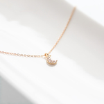 14KGF「小さな月の CZ ゴールド ネックレス 」 Crescent Moon Necklace