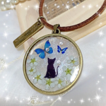 ネックレス お花畑と猫にゃん レジン