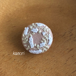 手刺繍くるみボタン (ミモザリース⁂ピンクプリザーブド)