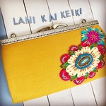 新作☆受注オーダー可☆フェルト刺繍（マスタード）収納ポケットたっぷりがま口長財布