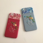刺繍の小鳥のさえずり iPhoneケース 