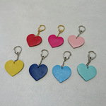 カラフル☆ハートのキーホルダー　イニシャル無料刻印 