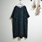 （再販）Ｗガーゼ紺×緑ビッグドットワンピース