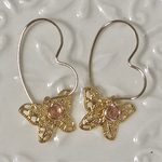 ♡蝶々の小ぶりハートフープピアス♡