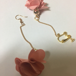 ✴︎ユラユラお花ピアス✴︎