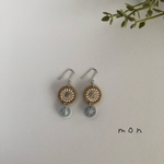 糸ボタンのピアス(ベージュ)